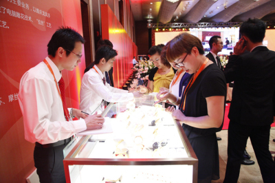 百泰首飾 以零售終端革新，鑄就國(guó)內(nèi)珠寶行業(yè)旗艦